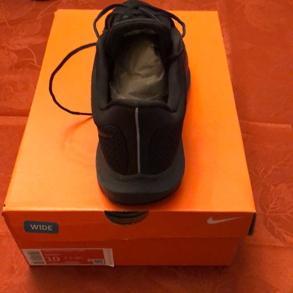 Nike Quest 2 Wide